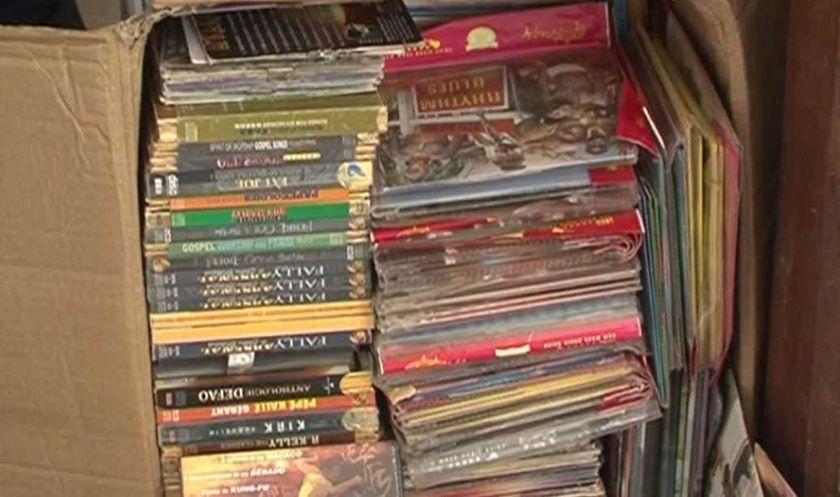 COMBATE A PIRATARIA_Autoridades apreendem 3 mil discos de vídeo e áudio.jpg