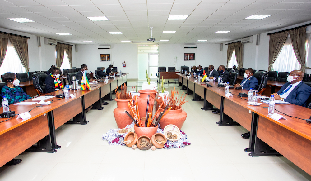 Encontro entre PR Nyusi, PR Mnangagwa e as respectivas delegações7.jpg