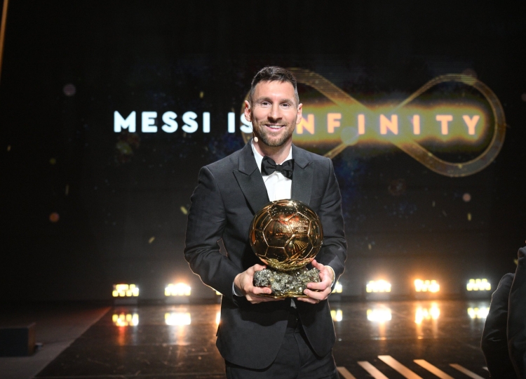 Lionel Messi é coroado como melhor jogador do mundo pela sexta vez