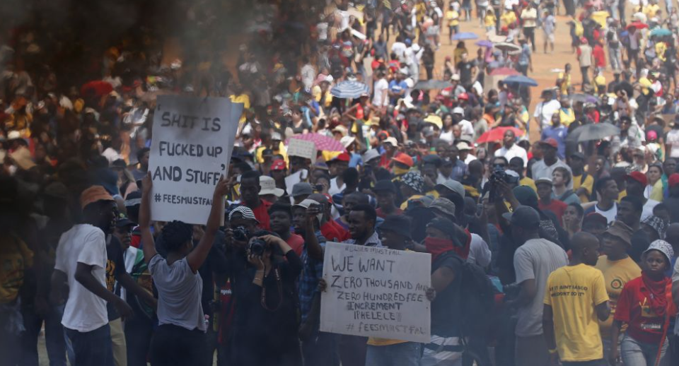 África do Sul: Estudantes e polícia em confronto