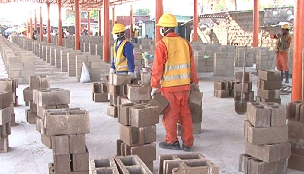 Mercado_da_Malanga_já_no_fim_das_obras.jpg