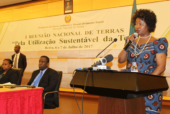 SEGUNDO GOVERNADORA DE SOFALA: Subsistem desafios no acesso à terra