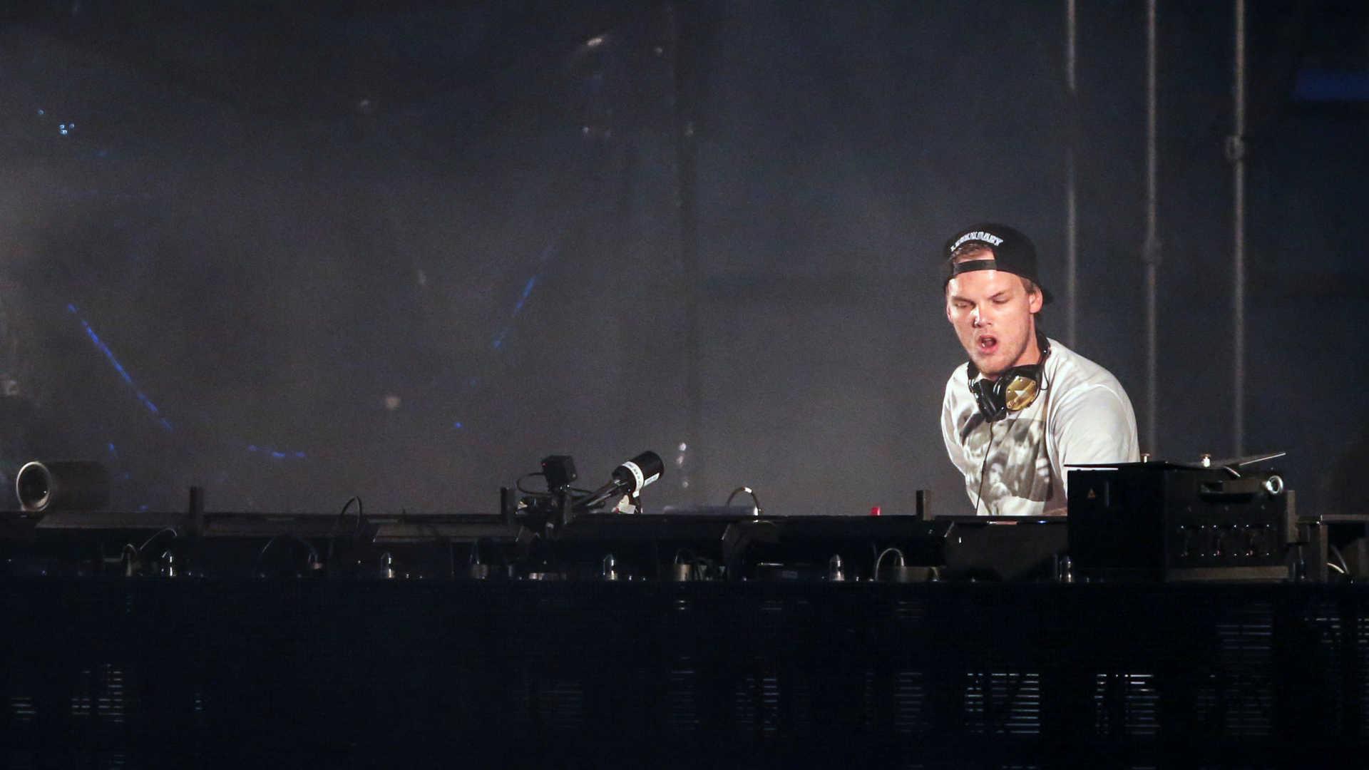 Após a morte de Avicii, família agradece assim aos fãs do DJ