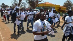 Em Nampula população sai à rua para manifestar contra os actos de criminalidade no bairro Muahivire