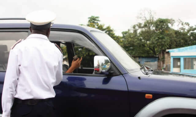 Polícia-não-tolera-desordem-no-trânsito-640x384.jpg