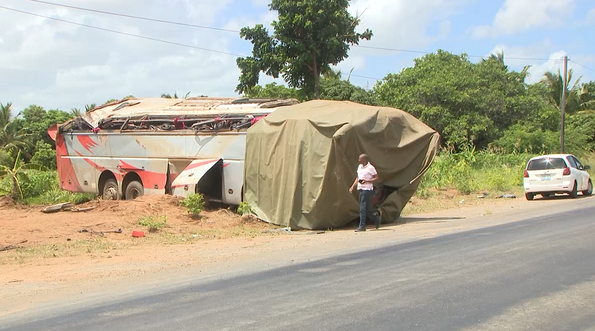 Acidente de viação em zavala, Inhambane: Uma pessoa morreu e vinte e sete estão feridas, algumas com gravidade