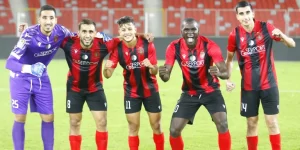 USM Alger atinge meias-finais depois de vencer Rivers United (2-0)