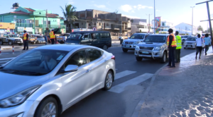 Descongestionamento do trânsito: Município de Maputo introduz quarta faixa na Avenida Marginal