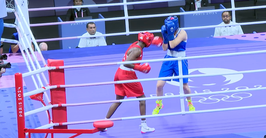 Pugilista Alcinda Panguana: Venceu adversária Eslovaca e está nos oitavos-de-final